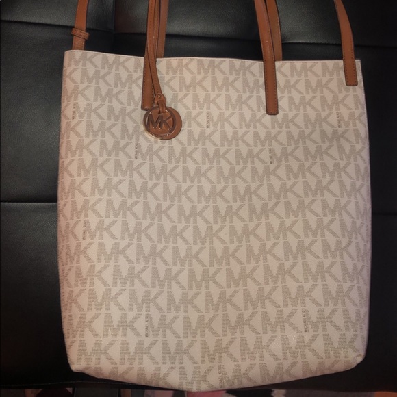 Large Michael kors bag - Picture 1 of 5